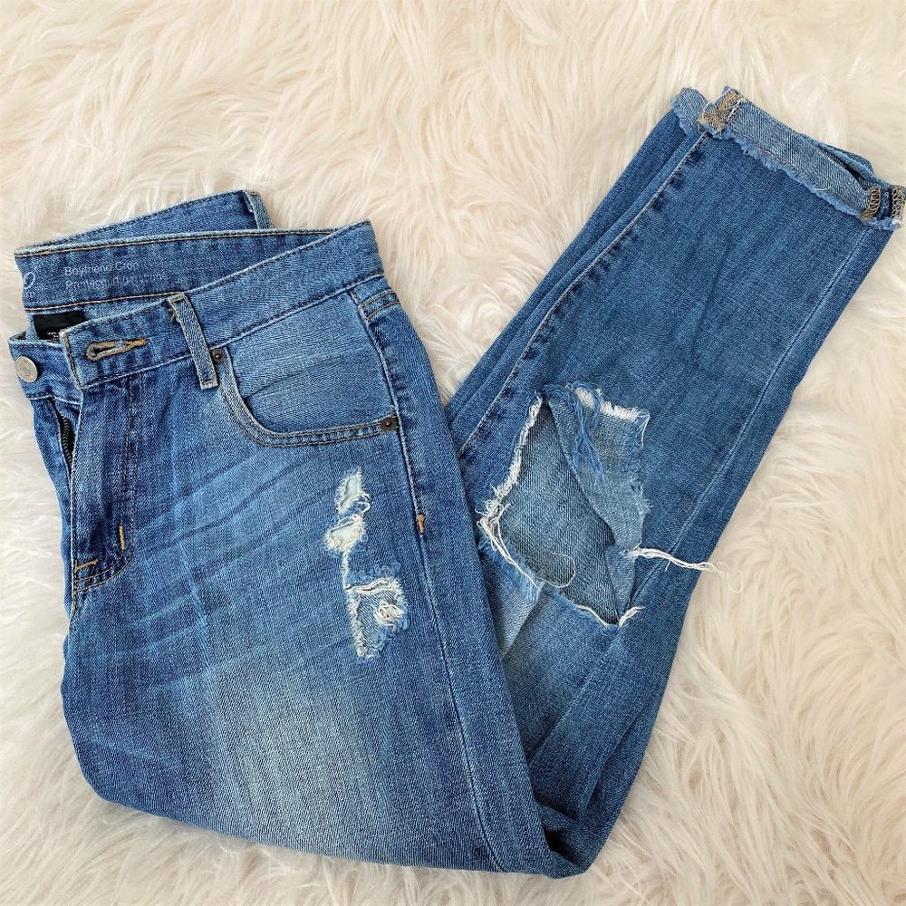 Mossimo Boyfriend Crop Ripped Jeans